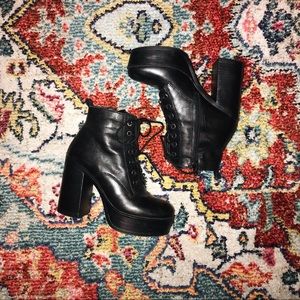 Steve Madden - Leather Lace Up Ankle Boots